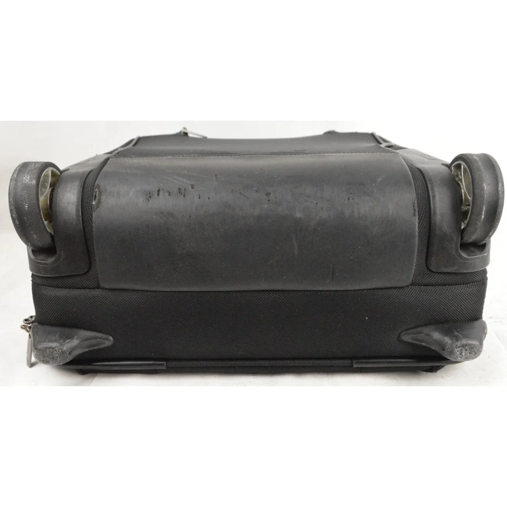 Tumi pre owned